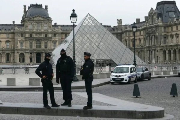 有富策略 法国卢浮宫失窃藏品清单公布